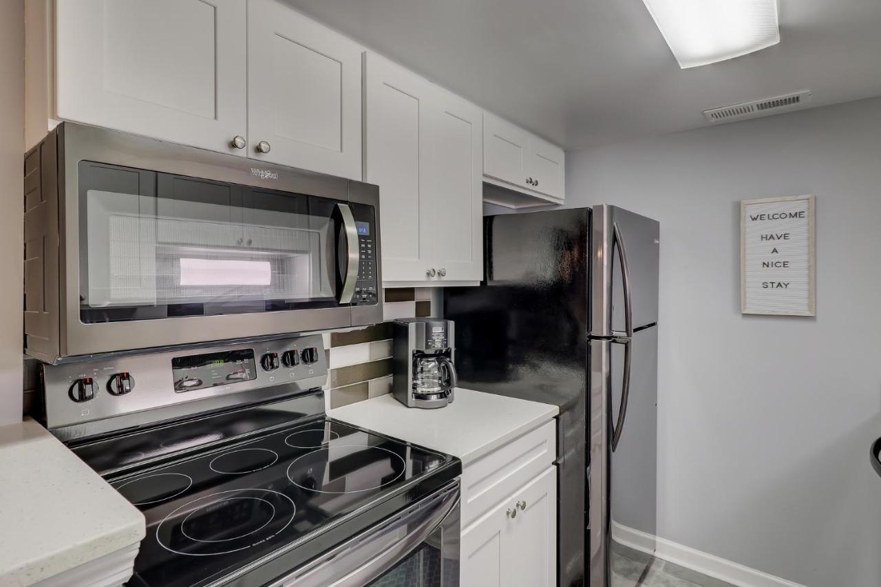 #111 Elaborate Condo Ideal Location 2Brm/2 Parking Hilton Head Island Zewnętrze zdjęcie
