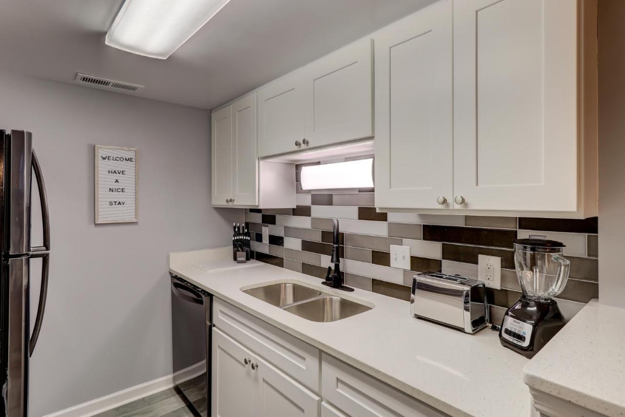 #111 Elaborate Condo Ideal Location 2Brm/2 Parking Hilton Head Island Zewnętrze zdjęcie